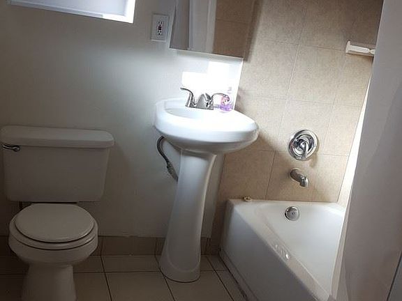 4th image of 537 S East St APT 9