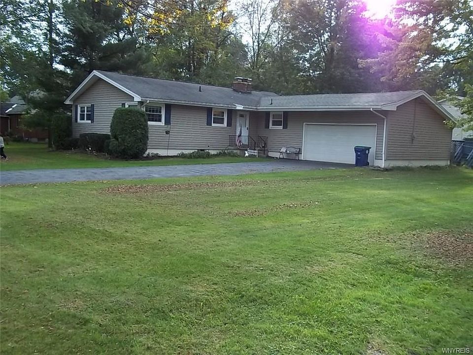 1st image of 334 Country Pkwy