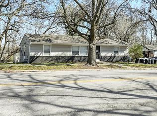 3116 E Gregory Blvd, Kansas City, MO 64132