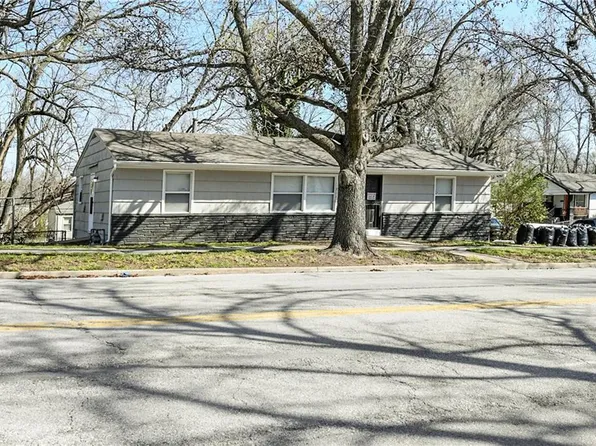 3116 E Gregory Blvd, Kansas City, MO 64132