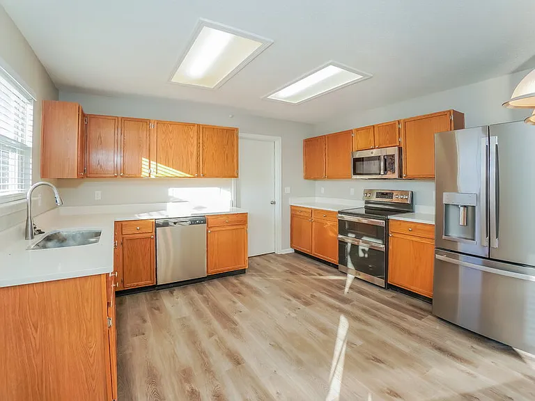 333 Sunburst Ln — Photo 6
