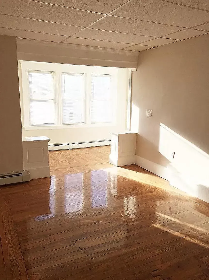 4 bed, 1467 sqft, $2,100 — Photo 4