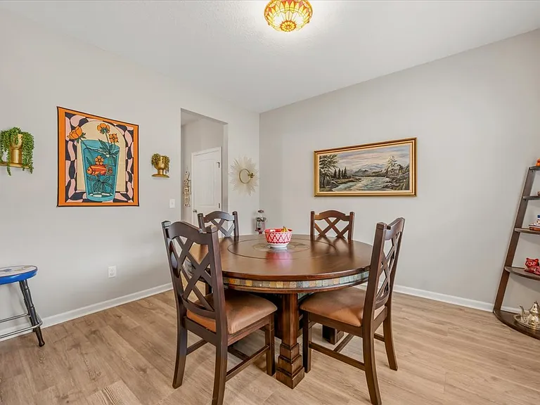 127 Morningside Dr — Photo 7