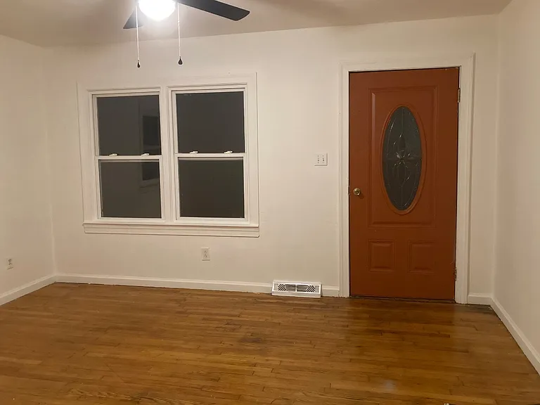809 Olympia St — Photo 6