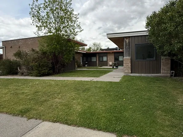 601 Robin Lane