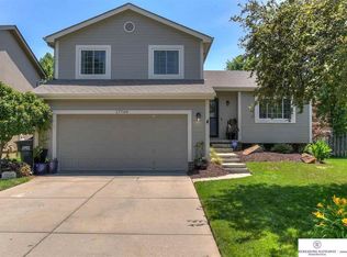 17709 I St, Omaha, NE 68135