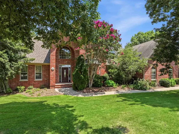 14020 Belle Pointe Dr, Little Rock, AR 72212