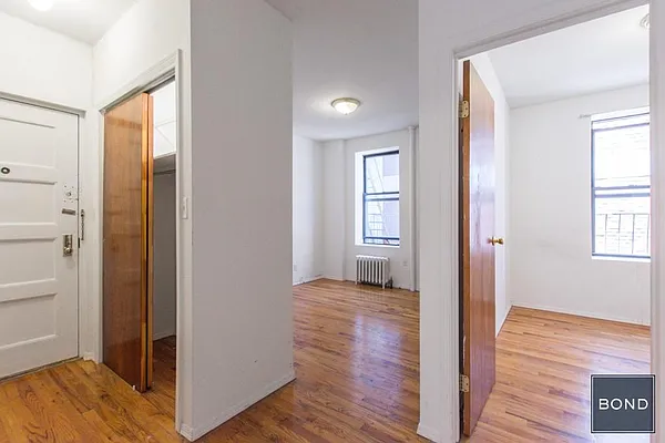 Rented by Bond New York | media 9