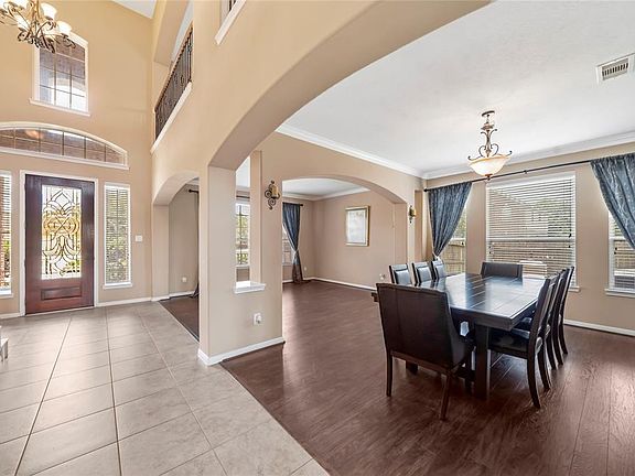 5th image of 3215 Barry Moore Dr