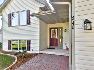 245 Rochester Rd NE, Poplar Grove, IL, 61065