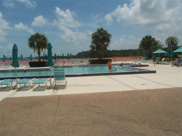300 Bayview Dr APT 101, Sunny Isles Beach, FL 33160