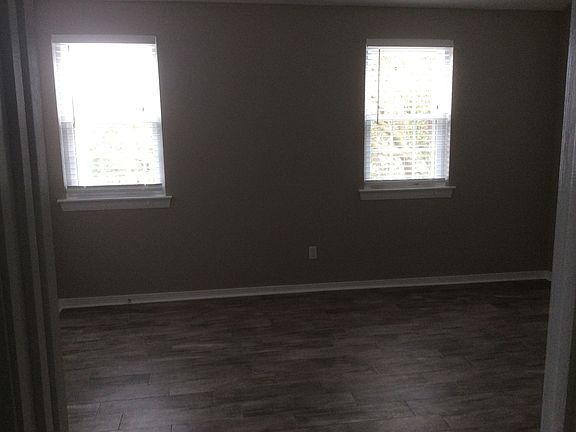 2nd image of 1000B Saint Julien Dr
