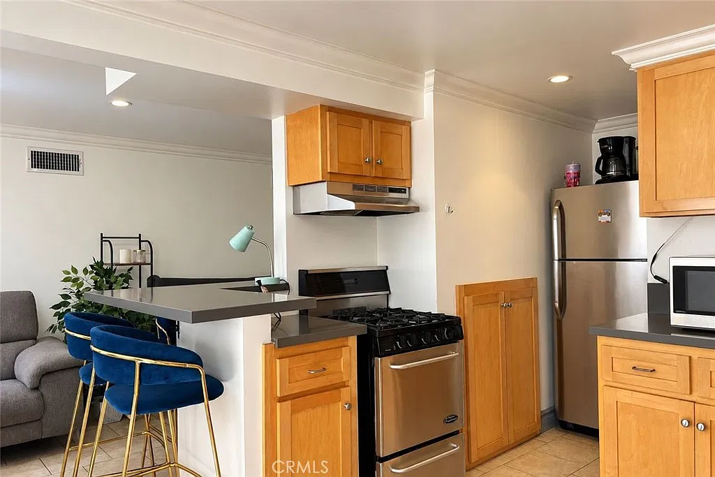 1 bed, 700 sqft, $2,699 — Photo 2