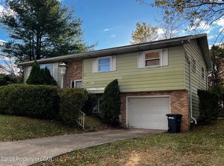 1036 Allen Dr, Hazleton, PA 18201