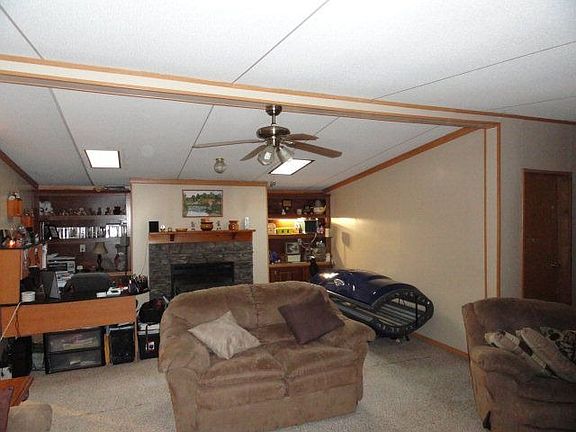 4th image of 149 Carolyn Ln NE