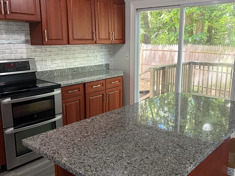 63 Elmore St #67 — Photo 4