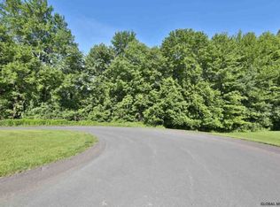 64 Claremont Dr, Voorheesville, NY 12186