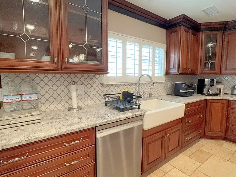 5418 Saratoga St — Photo 42