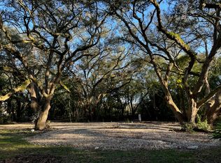 5902 Wickwillow Ln, Alvin, TX 77511