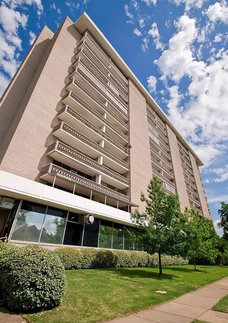 Quapaw Tower- 700 E. 9th St. — Photo 1