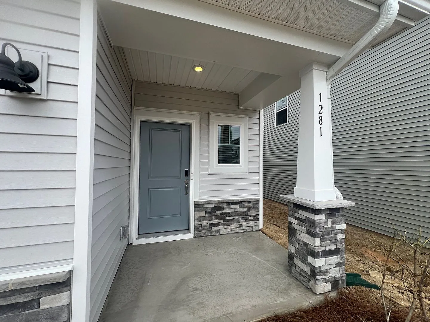 Stunning 4 Bed/2.5 Bath Home in Conover - Stainless Steel Appliances - Washer/Dryer Included - Op... — Photo 2