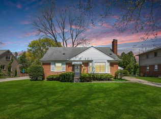 18210 Beverly Rd, Beverly Hills, MI 48025