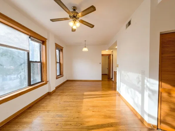 3420 N Paulina St #2, Chicago, IL 60657