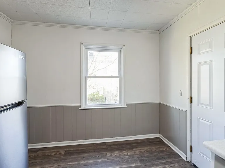 1573 Jermain Dr — Photo 8