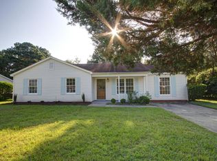 7650 Chippendale Rd, North Charleston, SC 29420