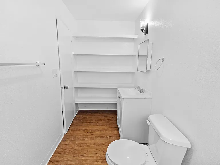 Shelving in bathroom