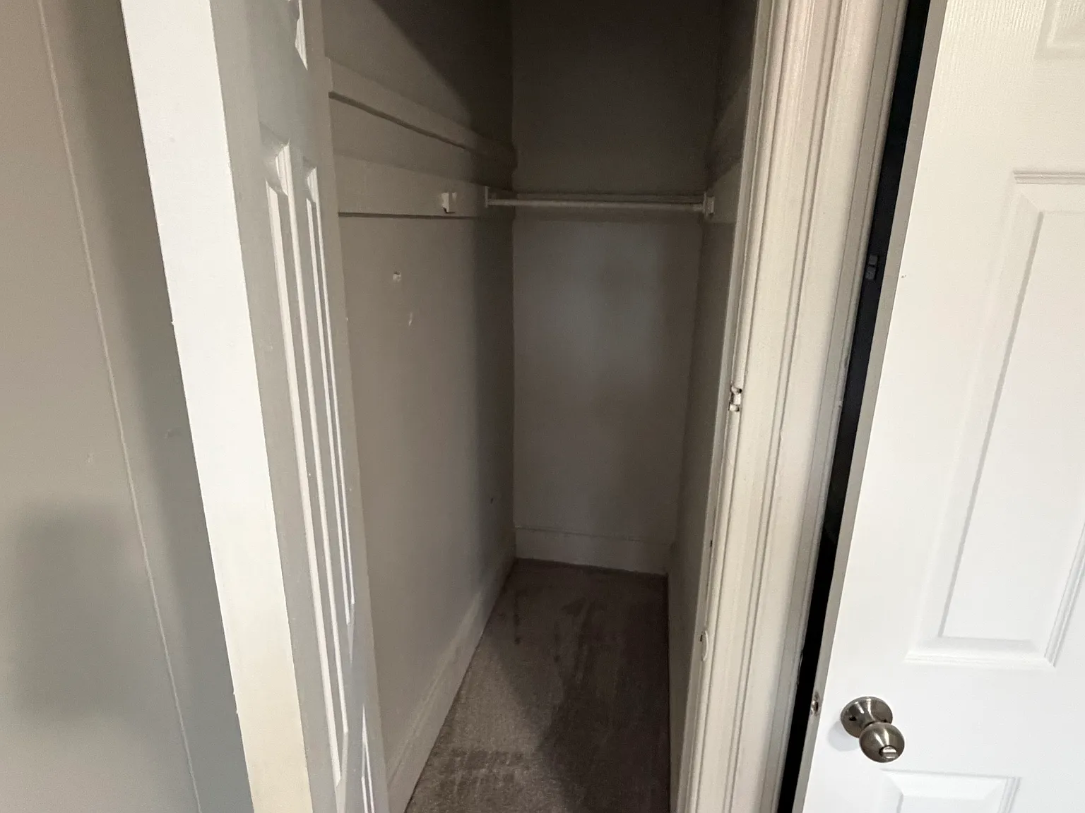 3 bed, 1050 sqft, $1,800 — Photo 2