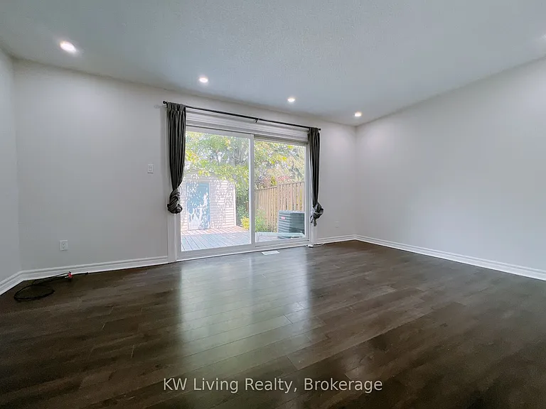 2075 Warden Ave #66 — Photo 8