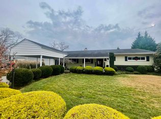 203 Forest View Dr, Huntington, WV 25705