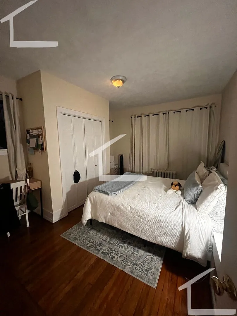 Lovely Fenway 3-bed — Photo 2