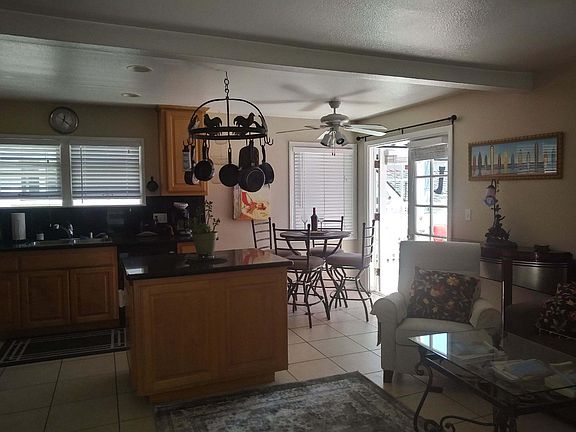 2nd image of 305 1/2 33rd St