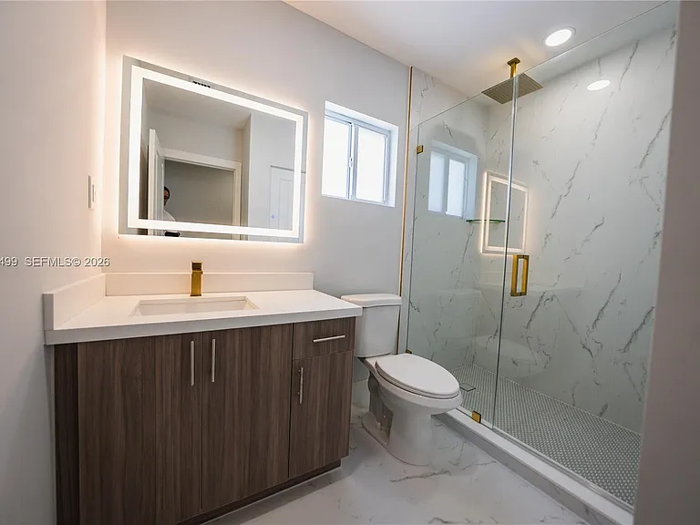 1221 NW 75th St — Photo 12