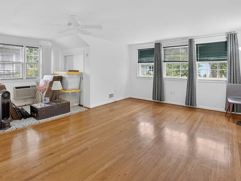 5703 Cromwell Dr — Photo 26
