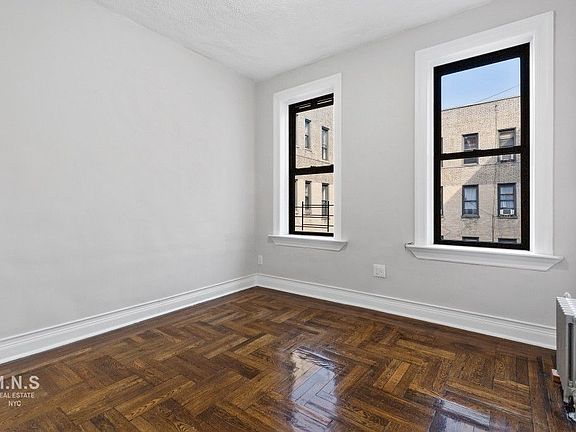 4th image of 432 Suydam St APT A8