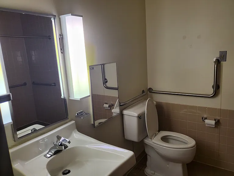 Parkview Apartments — Photo 11