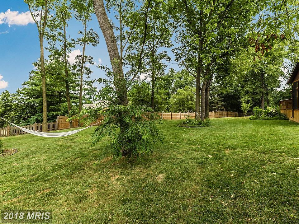 2nd image of 11002 Palmwood Cir