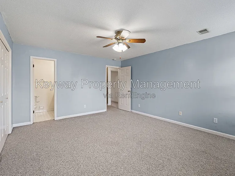344 Folkstone Cir — Photo 14
