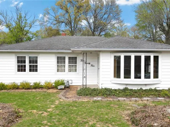224 Columbia Ave, Columbia, IL 62236