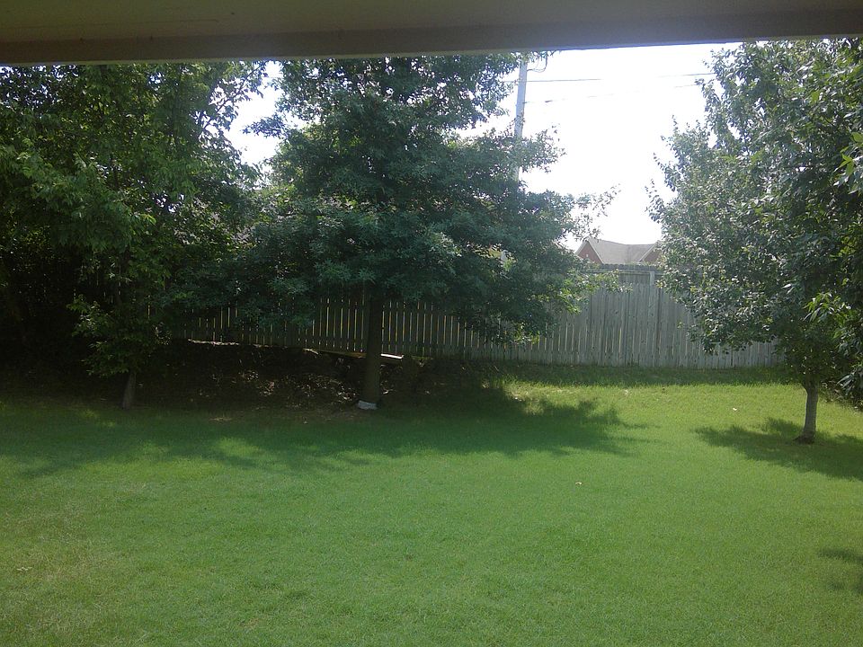 2nd image of 9899 Farmyard Dr