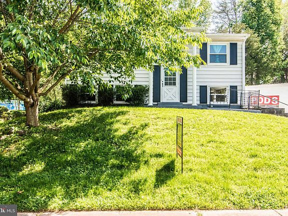 2nd image of 4869 Langer Ln