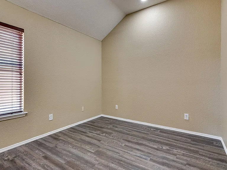 7704 Chandler Ct — Photo 25