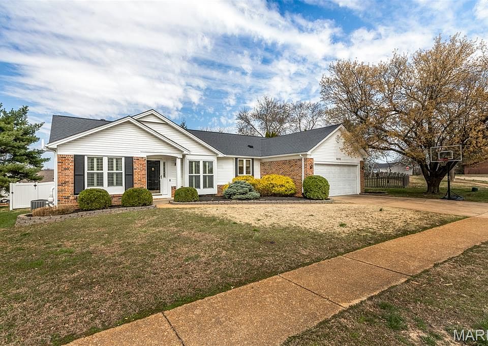 1st image of 16555 Birch Forest Dr