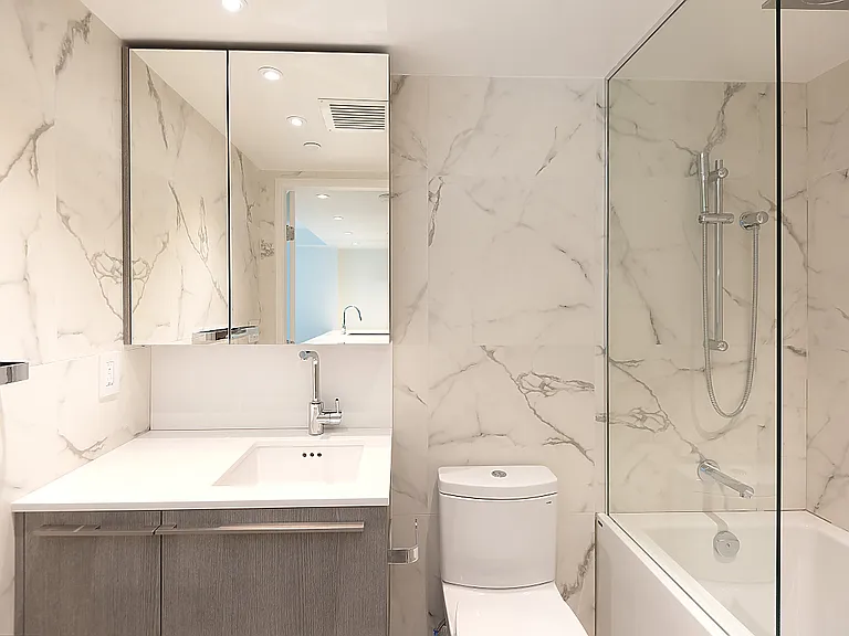 1107 Richards St #407 — Photo 10