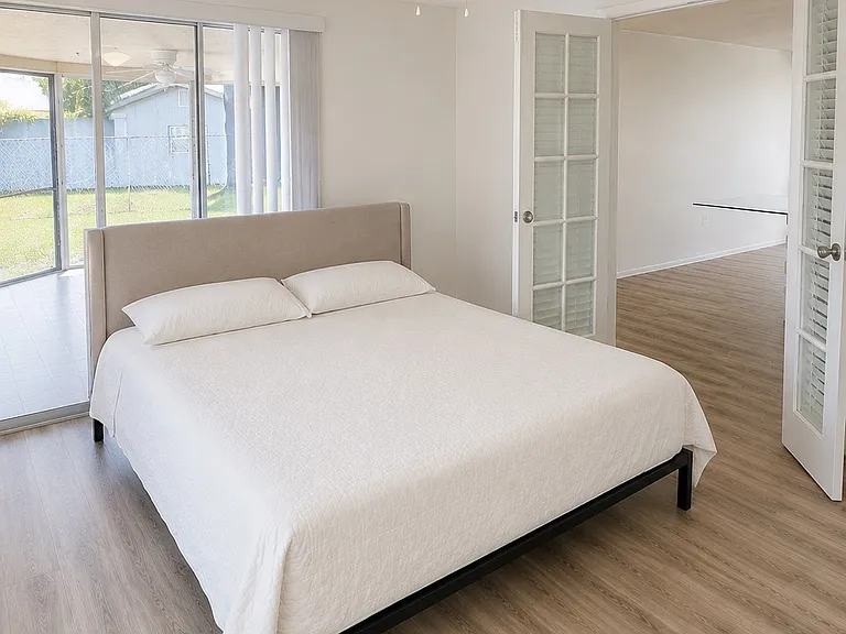 11010 Tamarix Ave — Photo 11