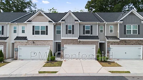 192 Hampton Cir Photo 1