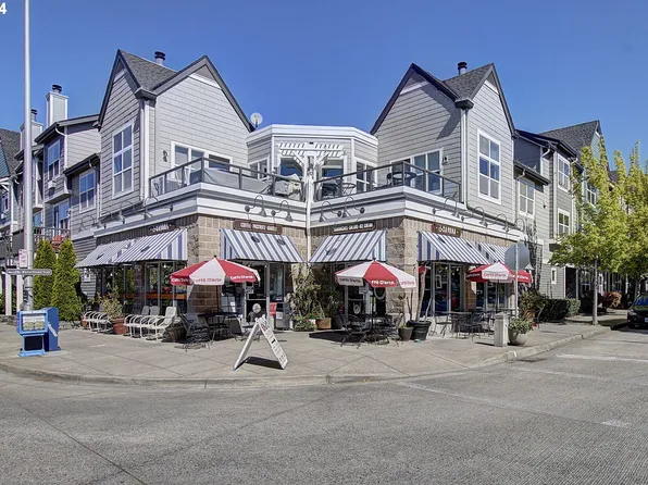 725 SE Fairwinds Loop, Vancouver, WA 98661